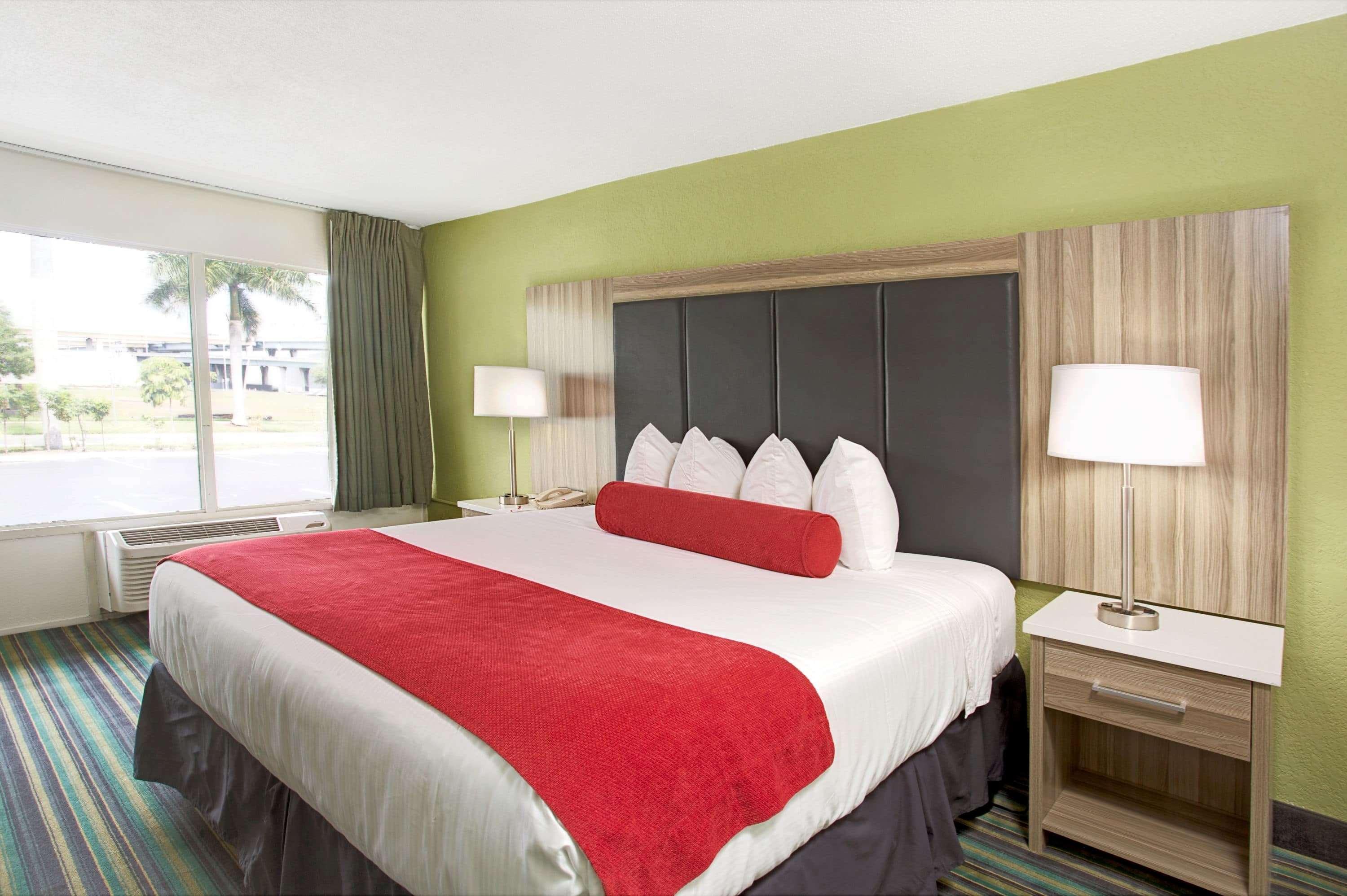 Ramada By Wyndham Fort Lauderdale Airport/Cruise Port Dania Beach Eksteriør billede