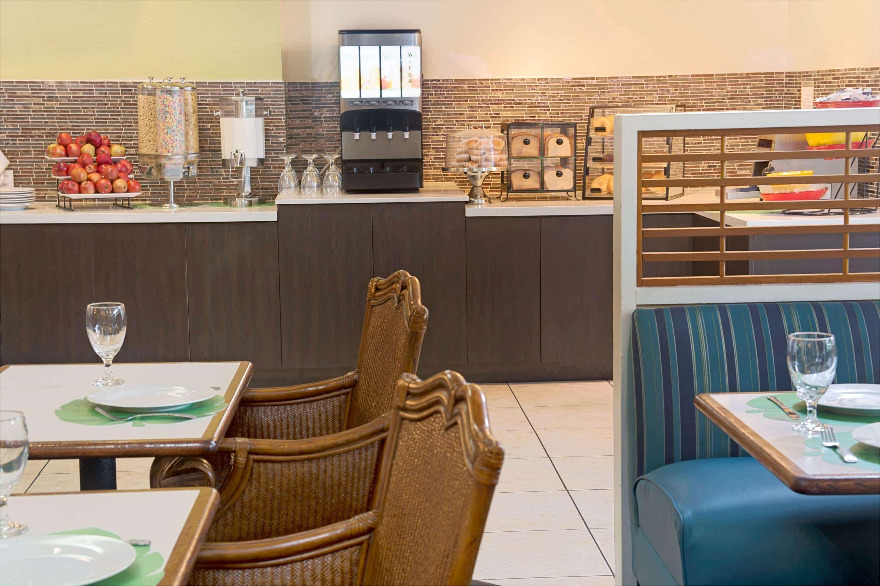 Ramada By Wyndham Fort Lauderdale Airport/Cruise Port Dania Beach Eksteriør billede