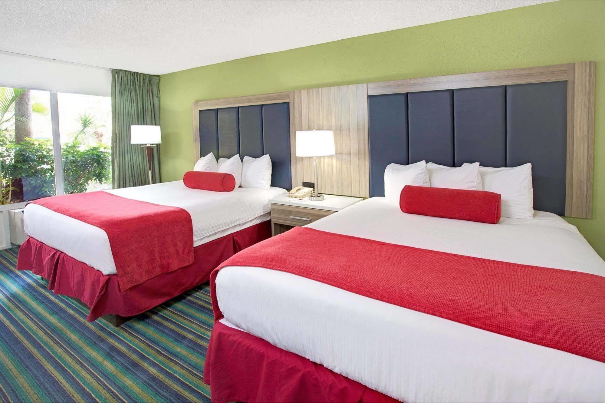 Ramada By Wyndham Fort Lauderdale Airport/Cruise Port Dania Beach Eksteriør billede